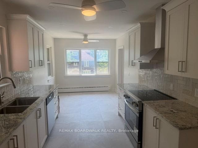 379 Stewart Street Unit 2 photo 3