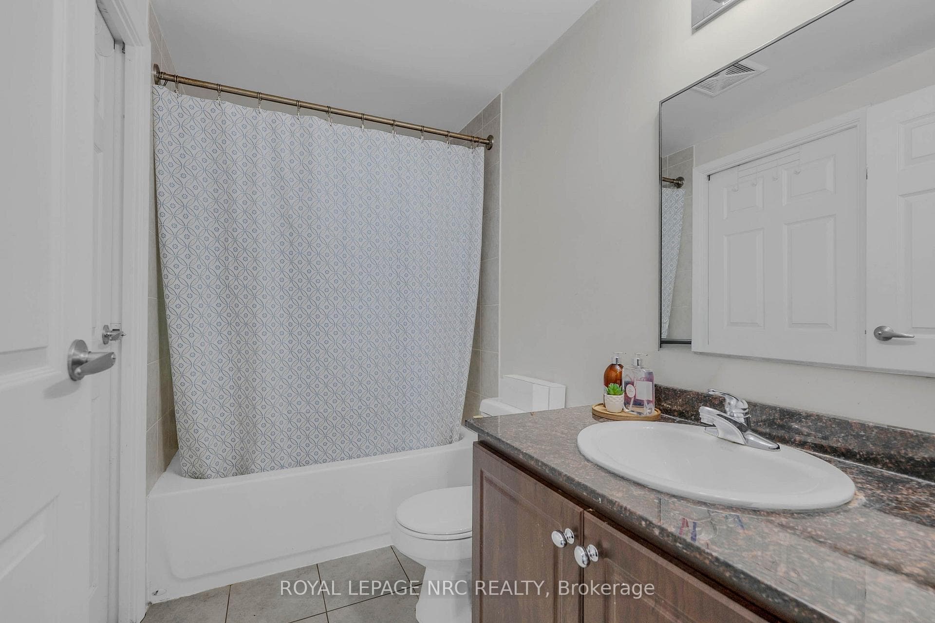15 Maplewood Avenue Unit PH 6 photo 36
