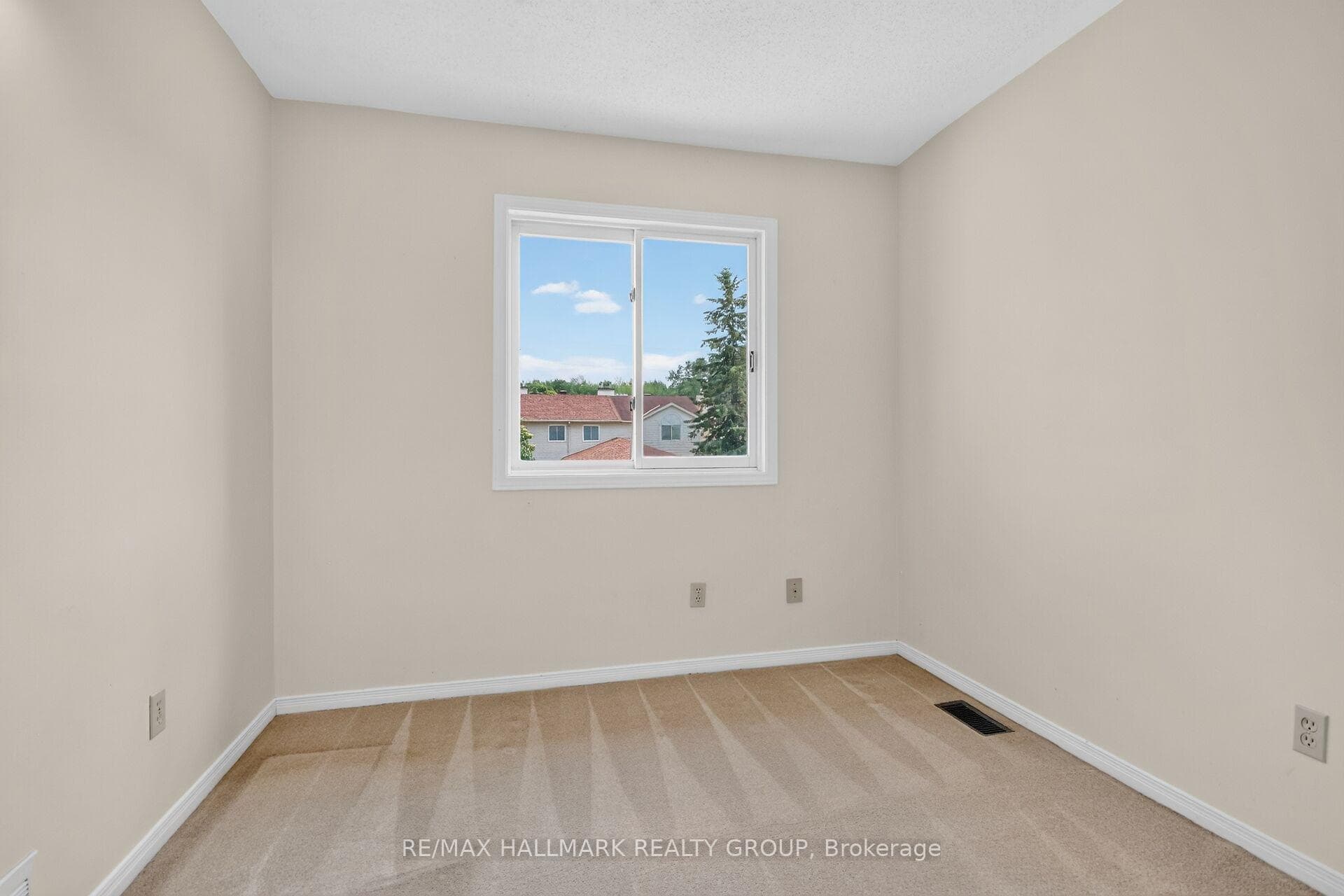 49 Newport Crescent photo 41