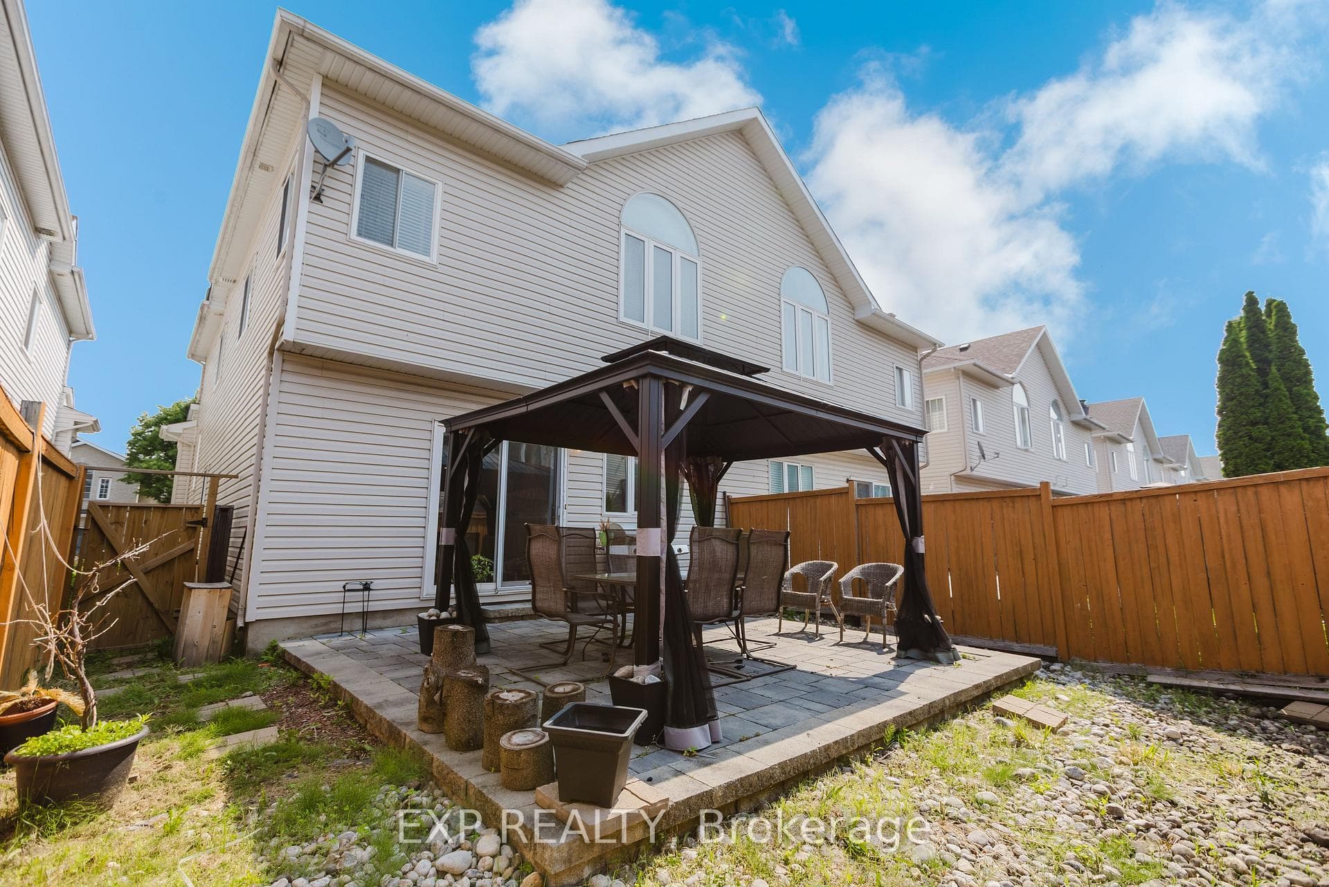 29 Castle Glen Crescent photo 35