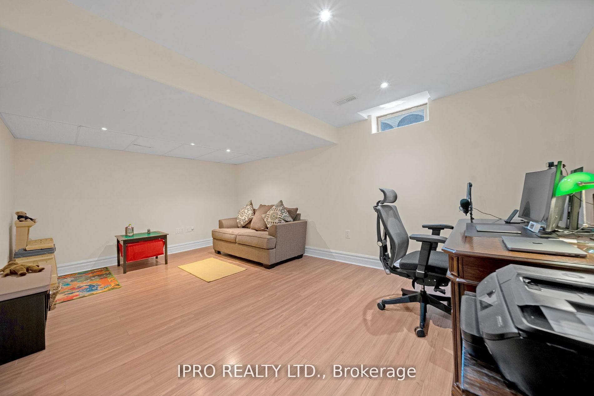54 Viking Drive photo 29