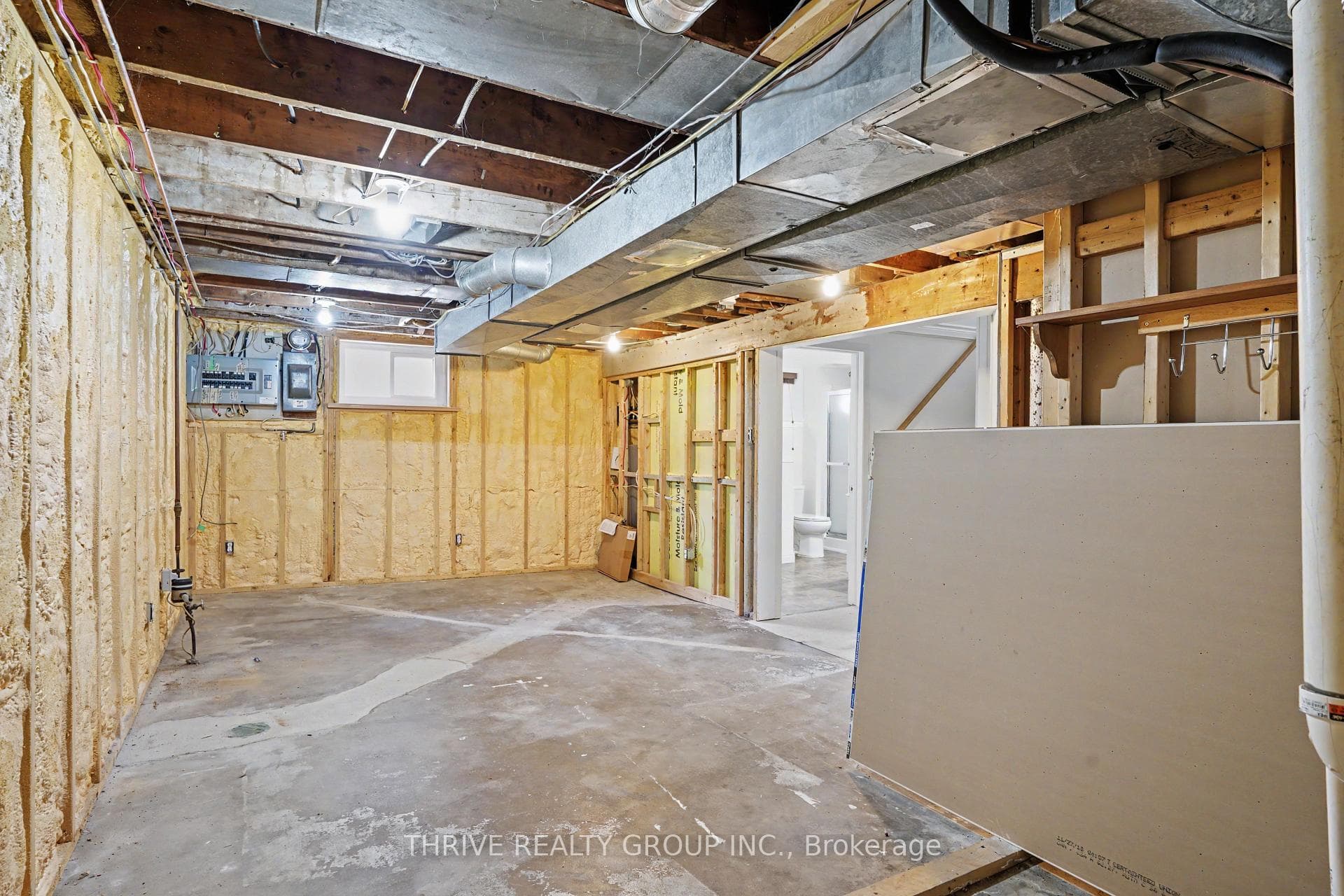 166 Ashland Avenue photo 34