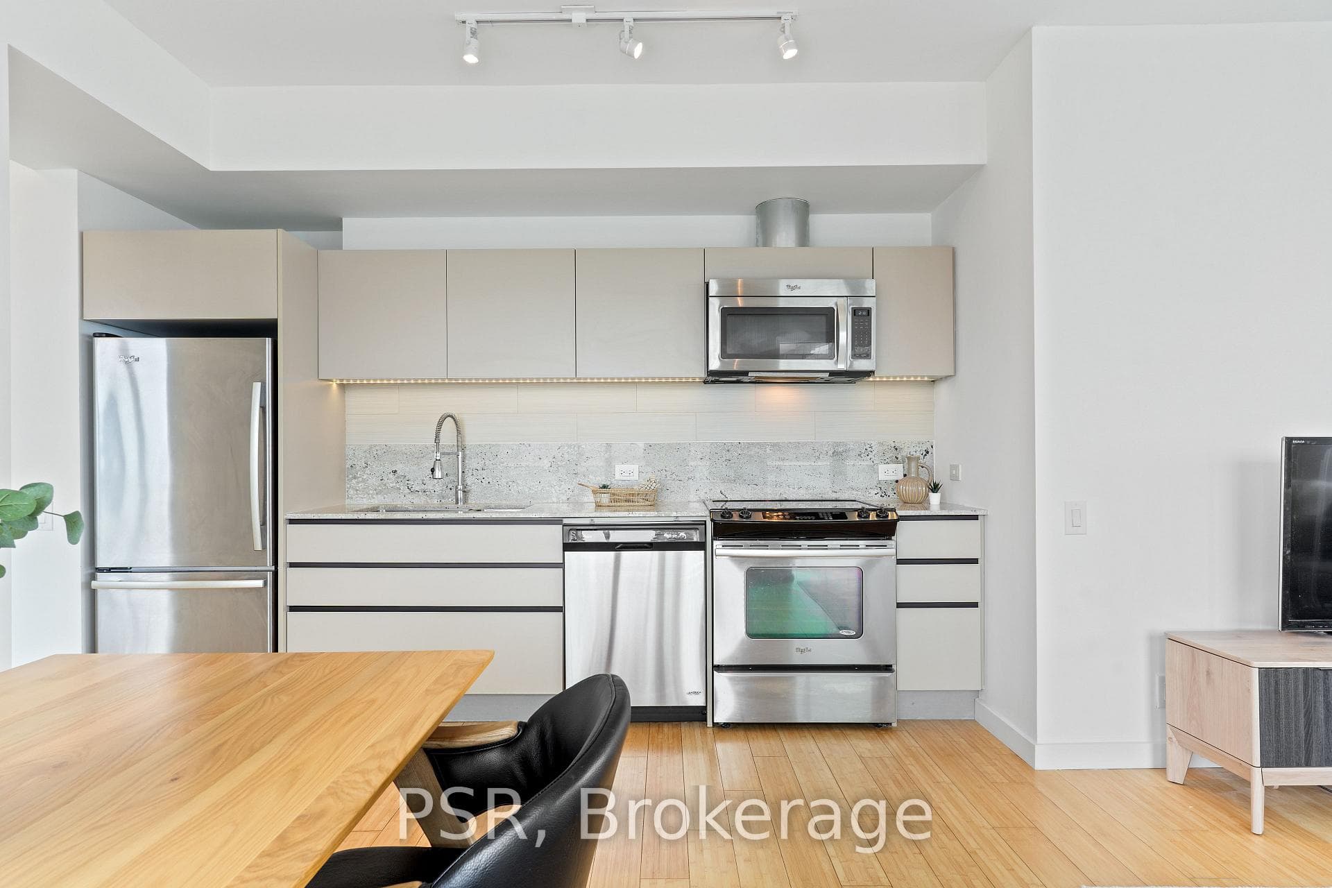 390 Cherry Street Unit 2708 photo 6