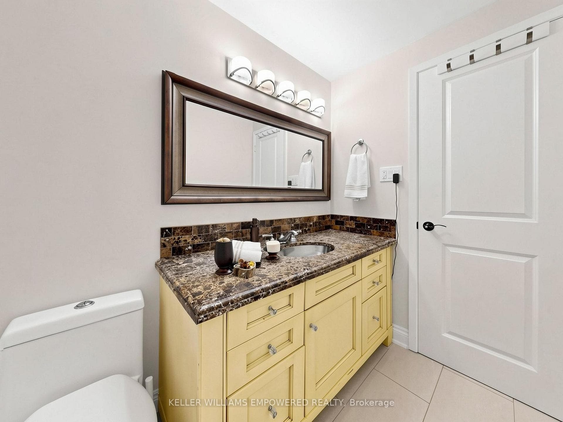 200 Castle Rock Drive photo 30