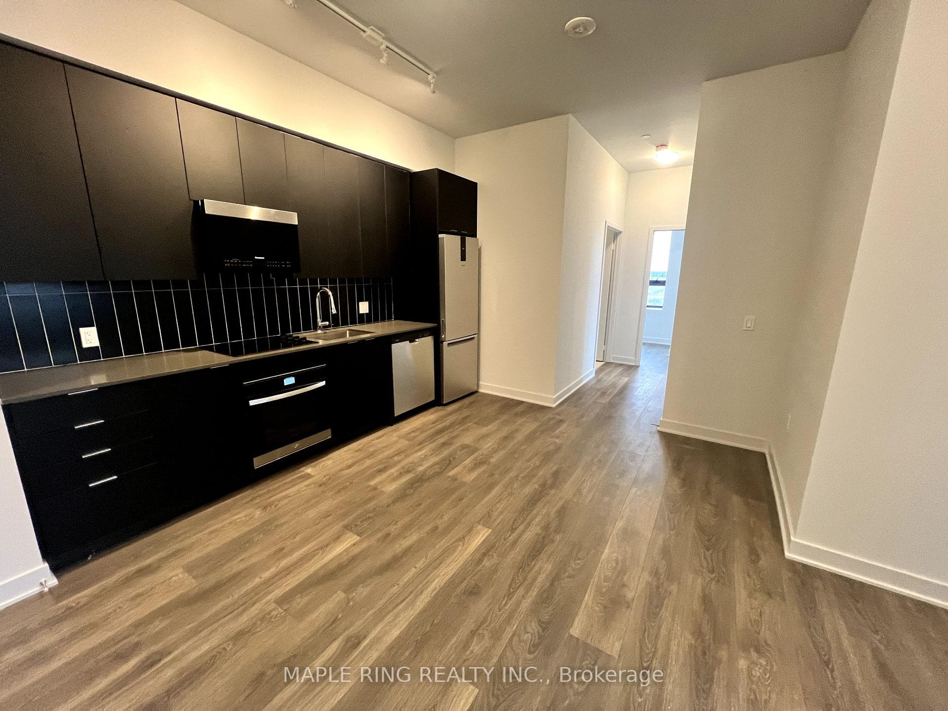 2920 Highway 7 Road Unit 2003 photo 1