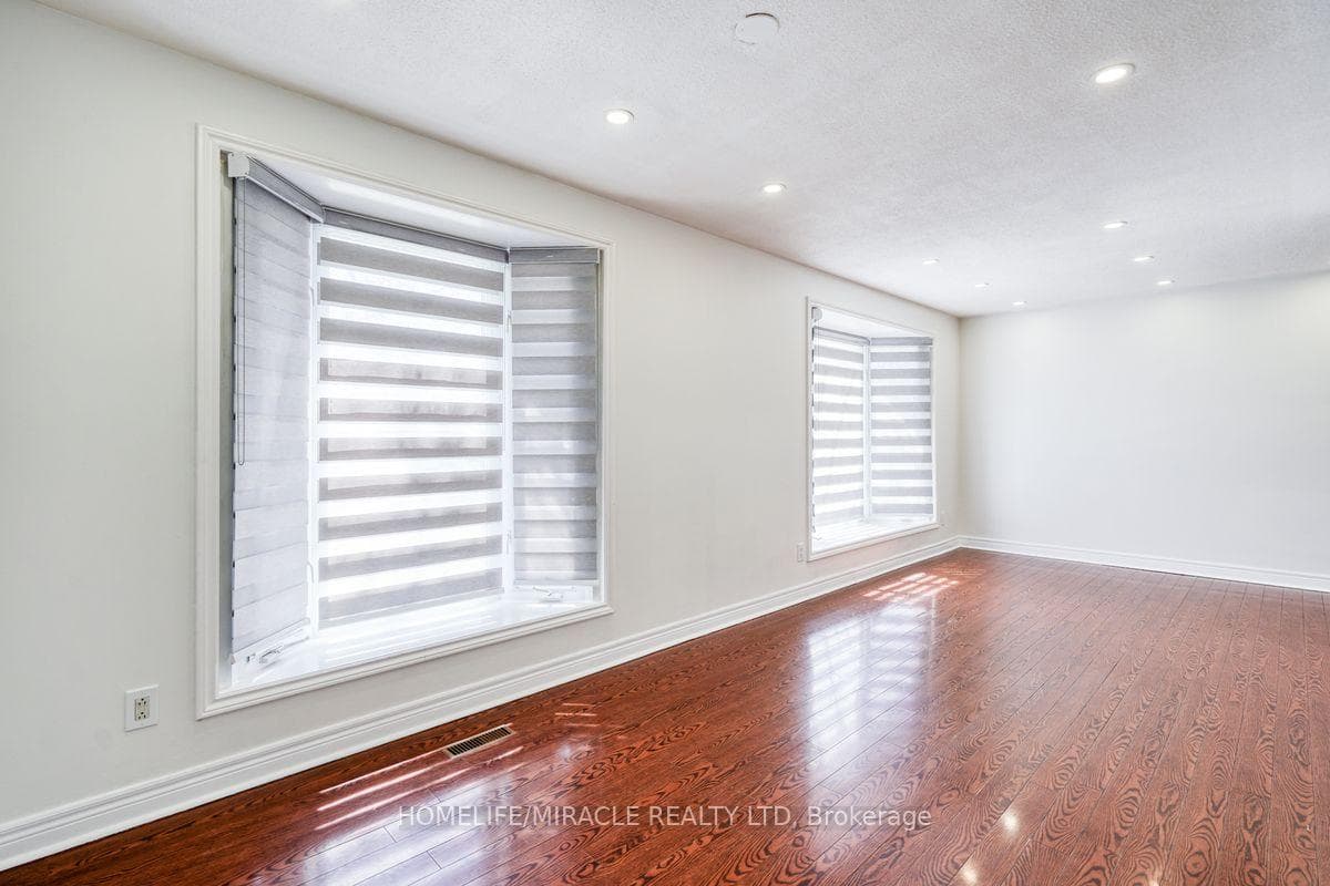 40 Reigate Avenue photo 9
