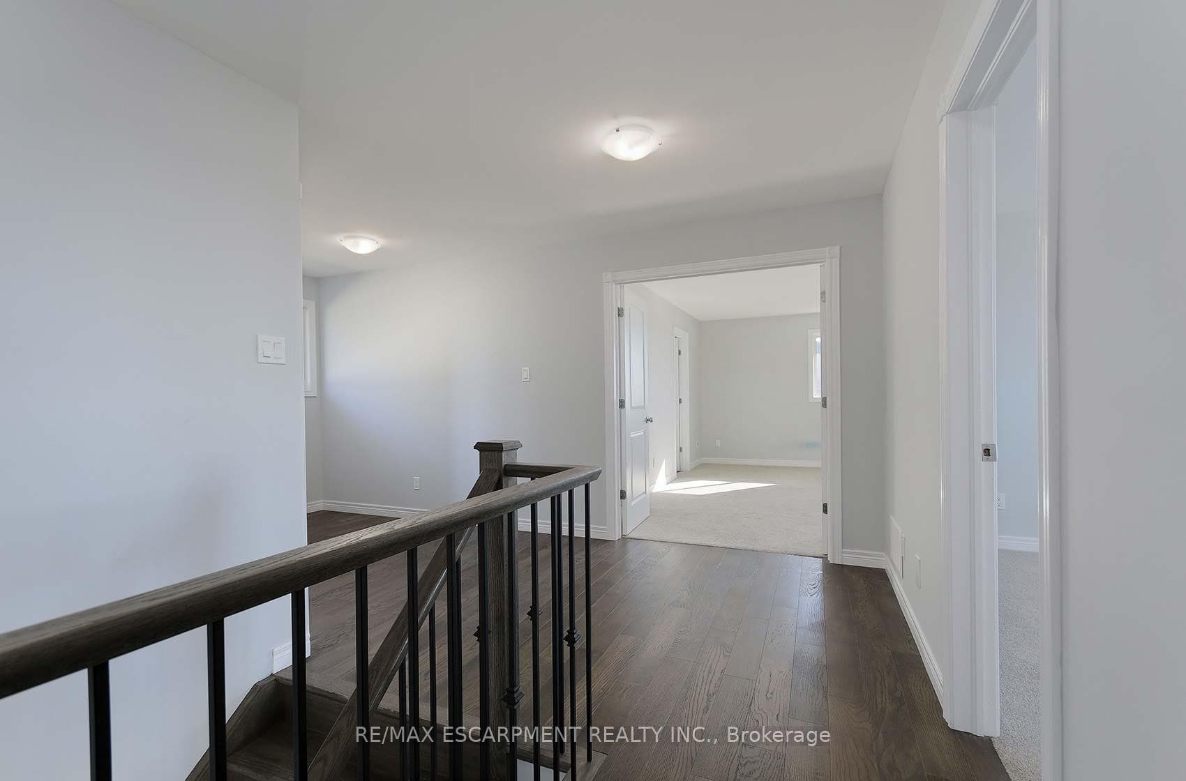 901 Bamford Terrace photo 14