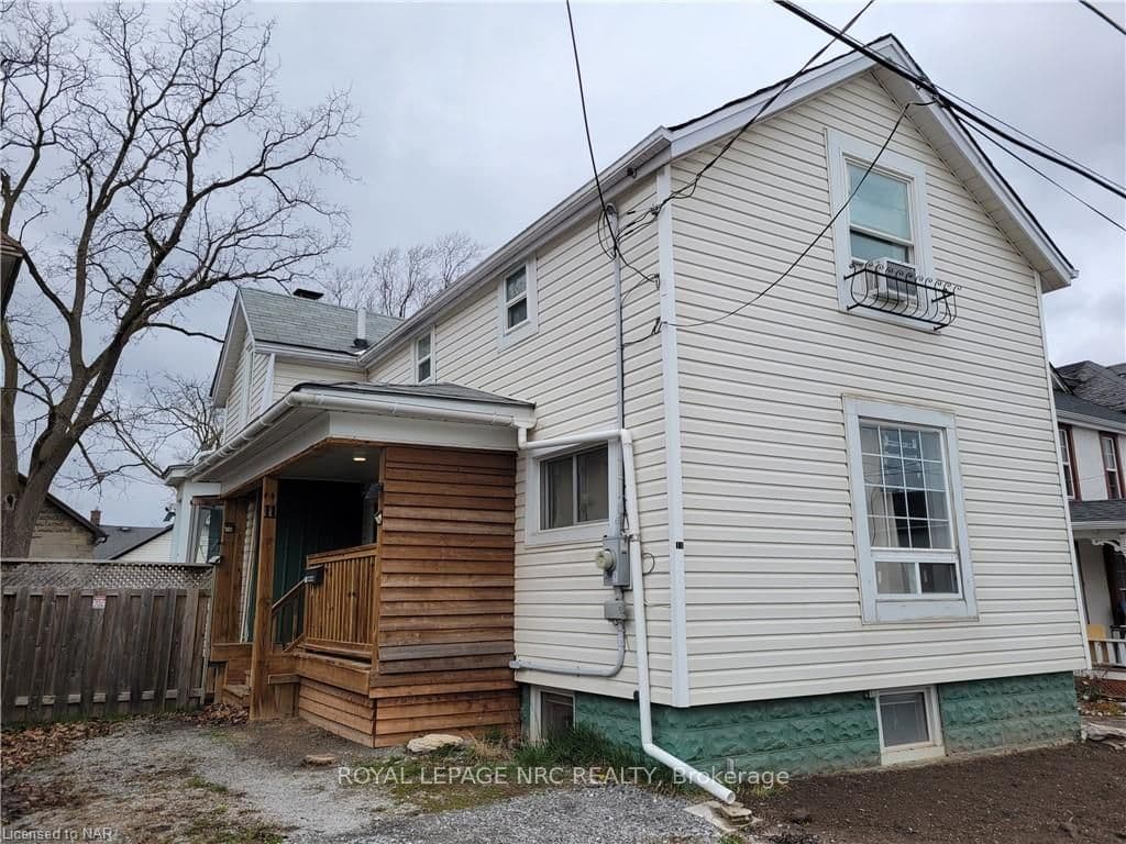 11 ALBINA Street photo 2