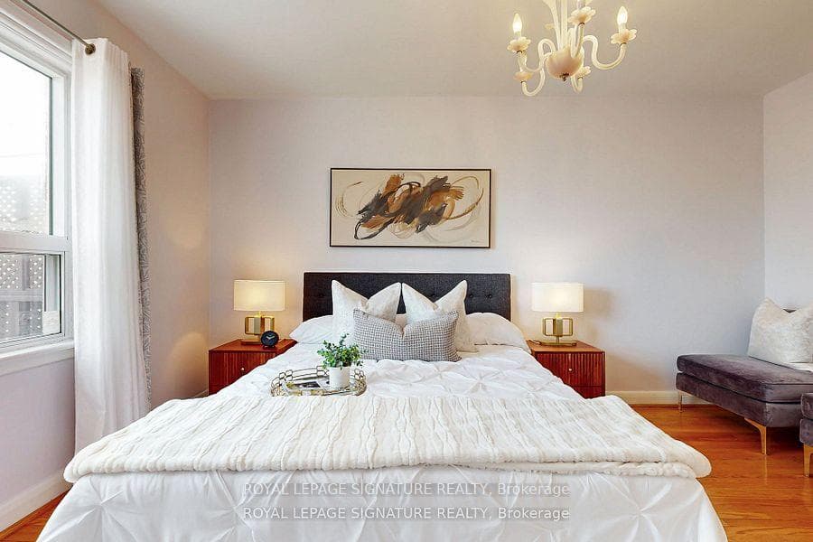 Spacous Primary Bedroom