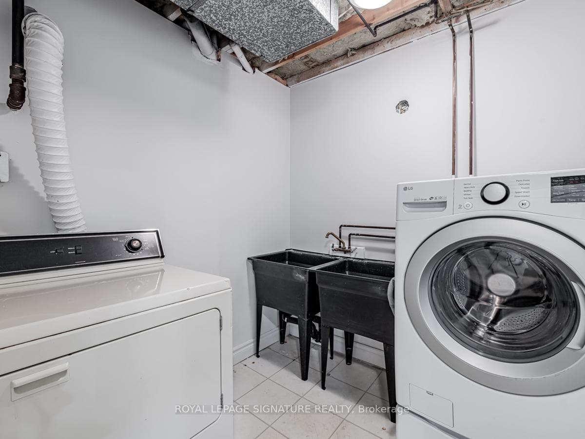 ensuite laundry