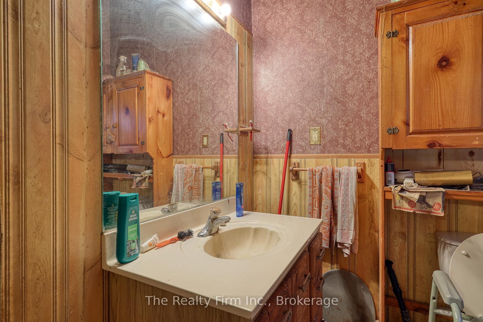 107 Huron Street photo 19