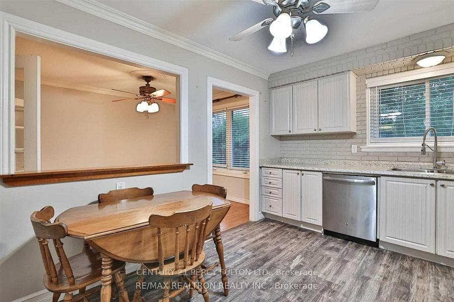 542 Dianne Drive photo 6