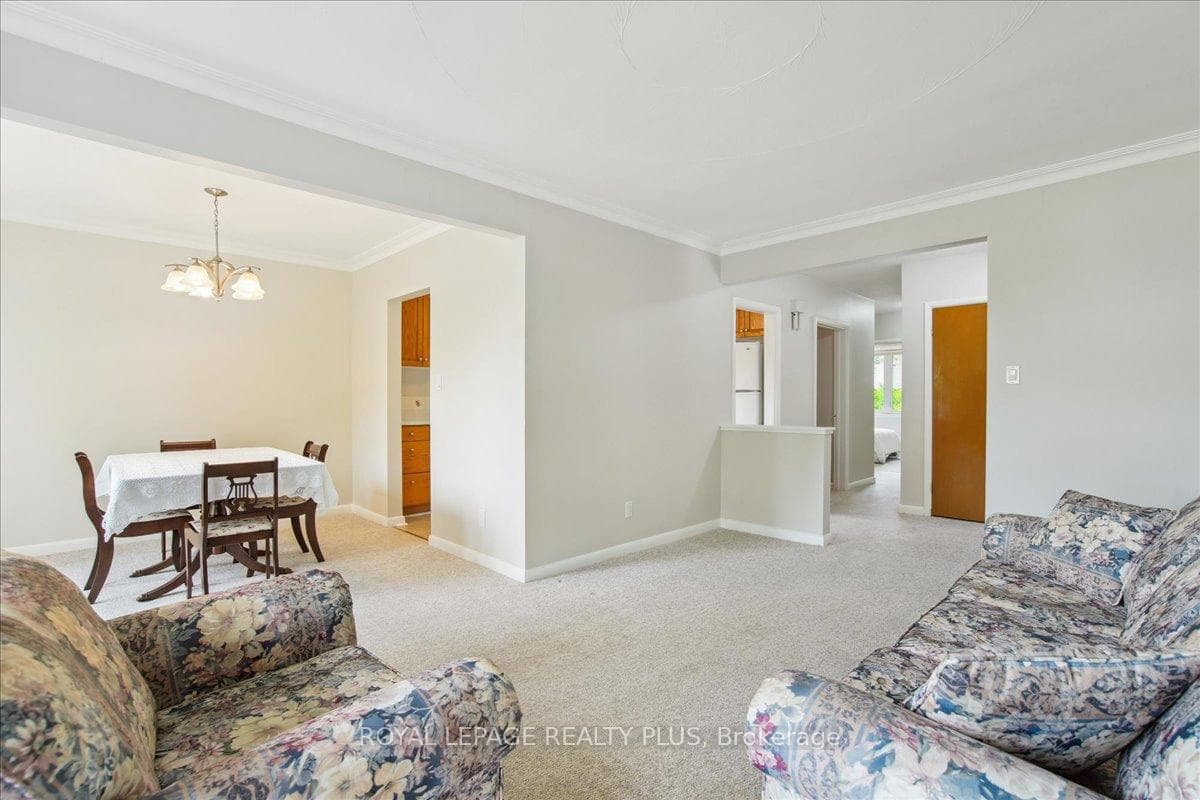 3523 Orion Crescent photo 10