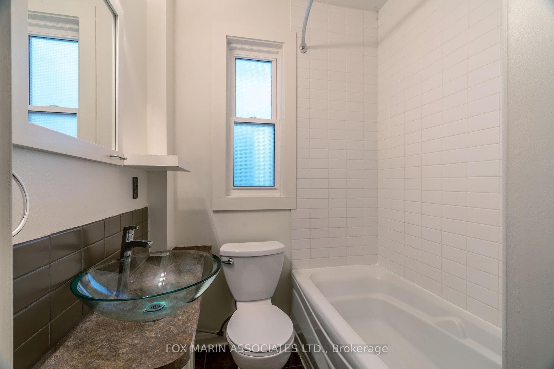 101 Logan Avenue photo 21