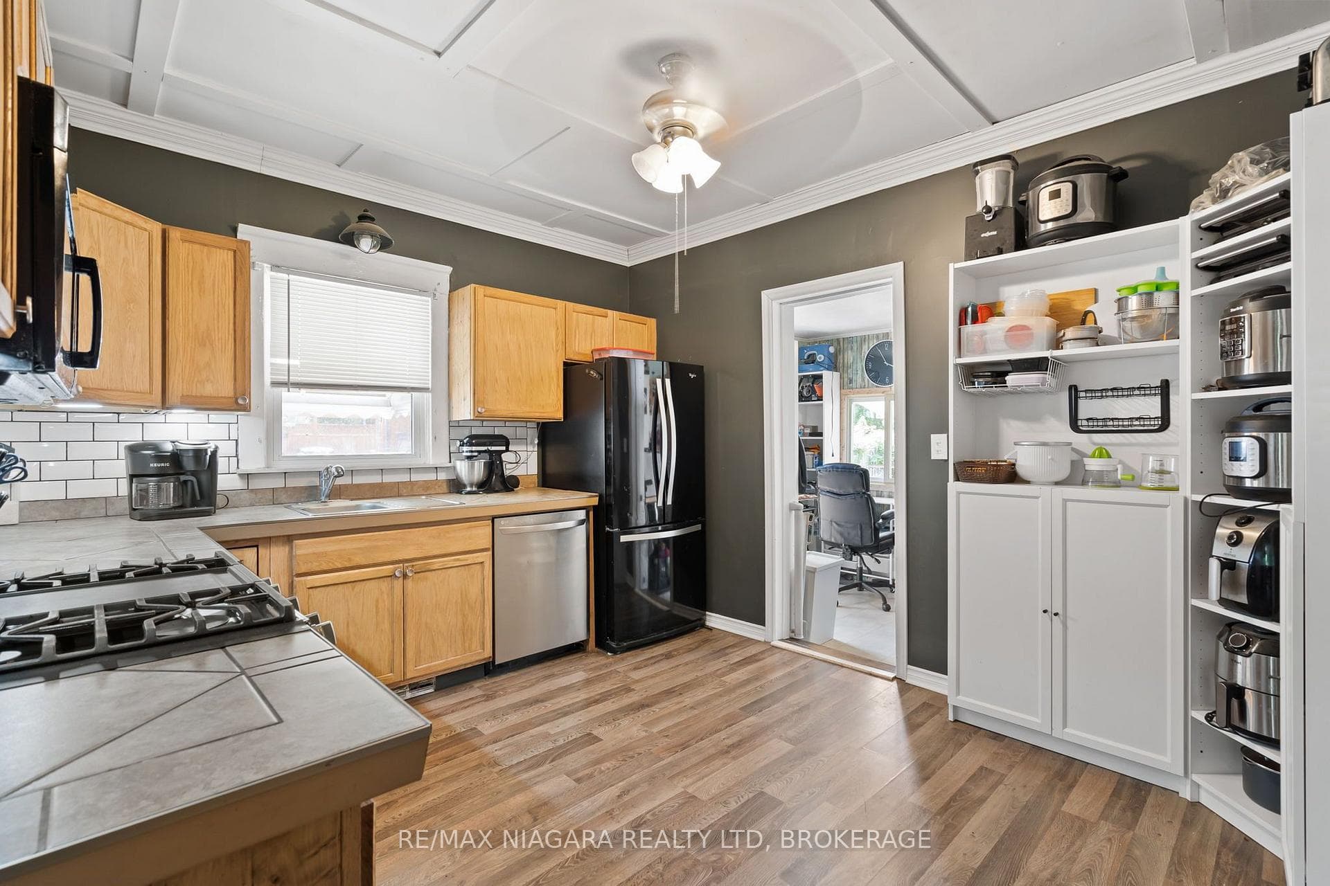 63 Hodgkins Avenue photo 11