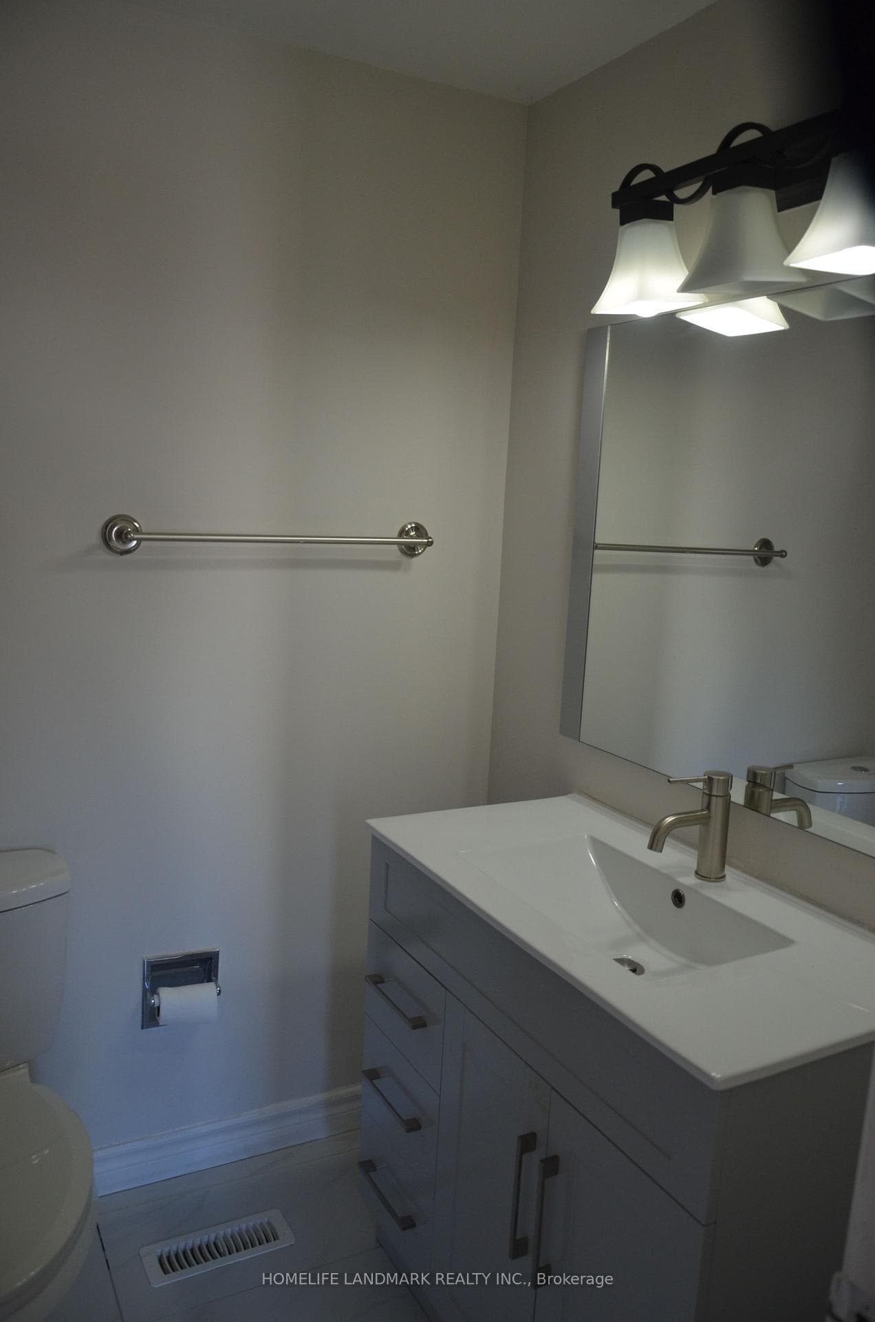 113 Wintermute Boulevard photo 11
