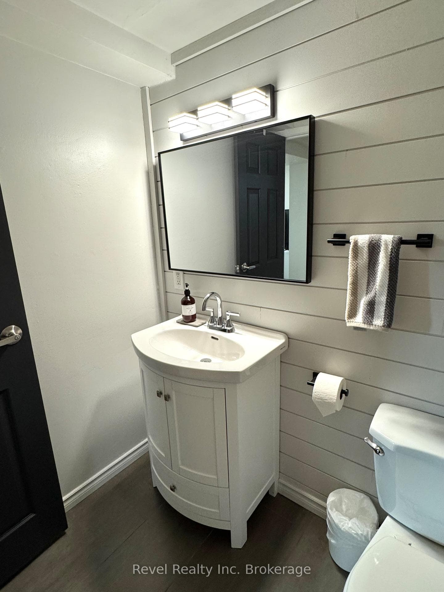 40 Judge Avenue Unit 11B photo 24