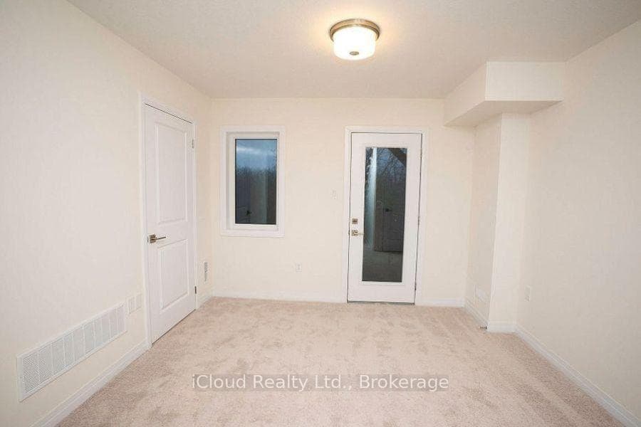 84 Fieldridge Crescent photo 16