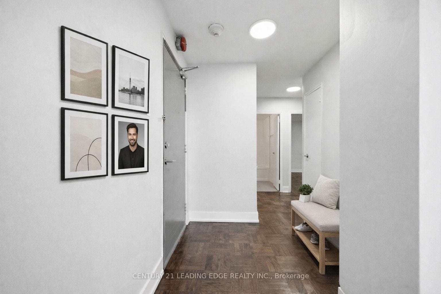 103 Avenue Road Unit 901 photo 6