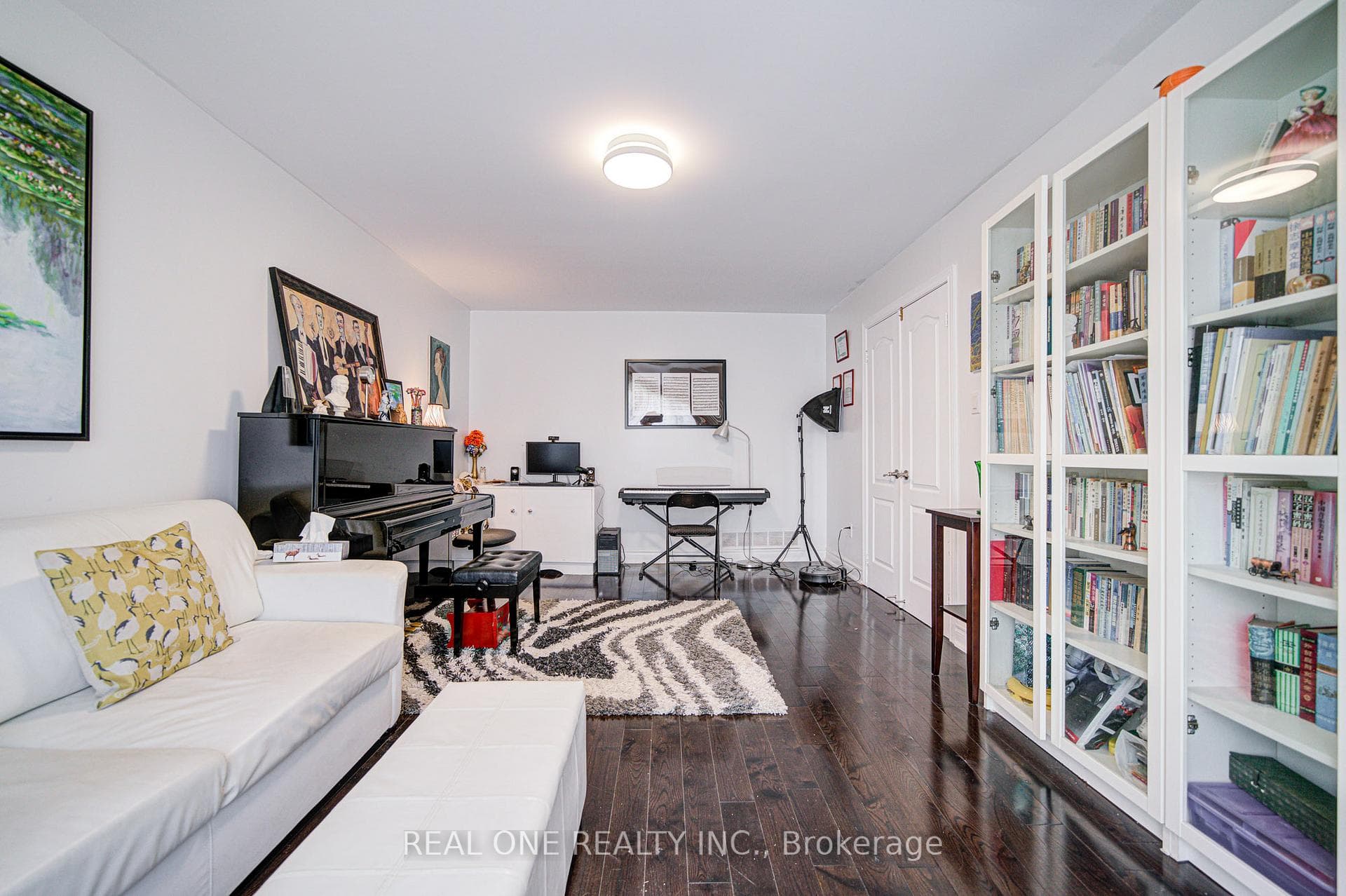 72 Highgate Drive photo 9