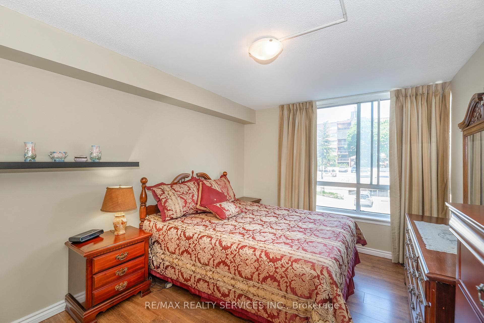 1665 Victoria Park Avenue Unit 208 photo 15