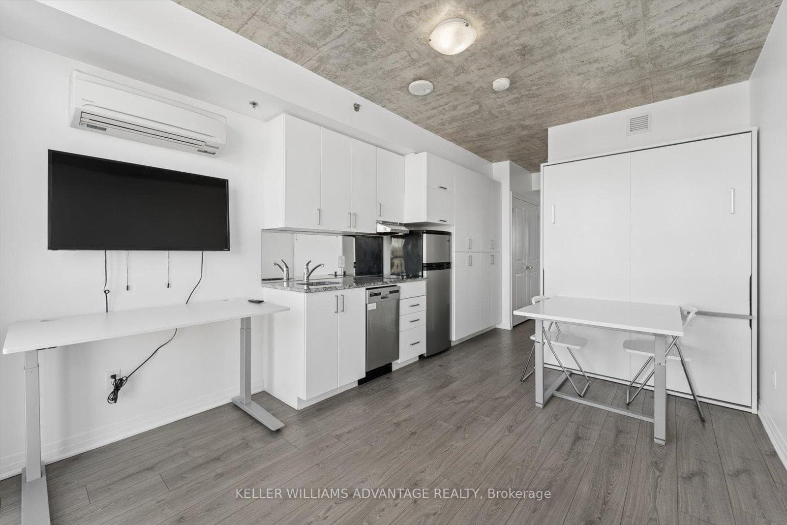 1900 Simcoe Street Unit 434 photo 9