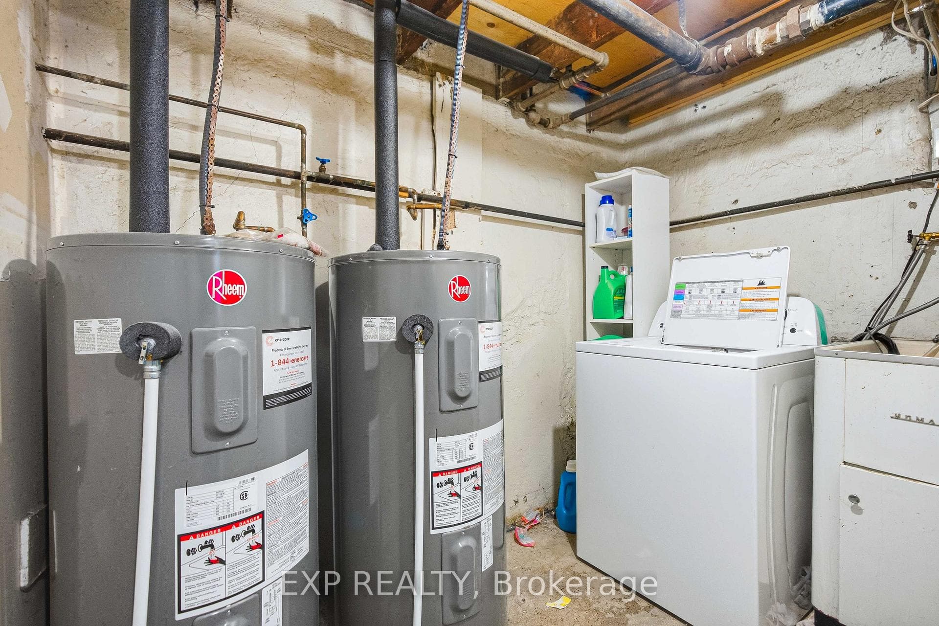 UNit 46 Laundry and storage