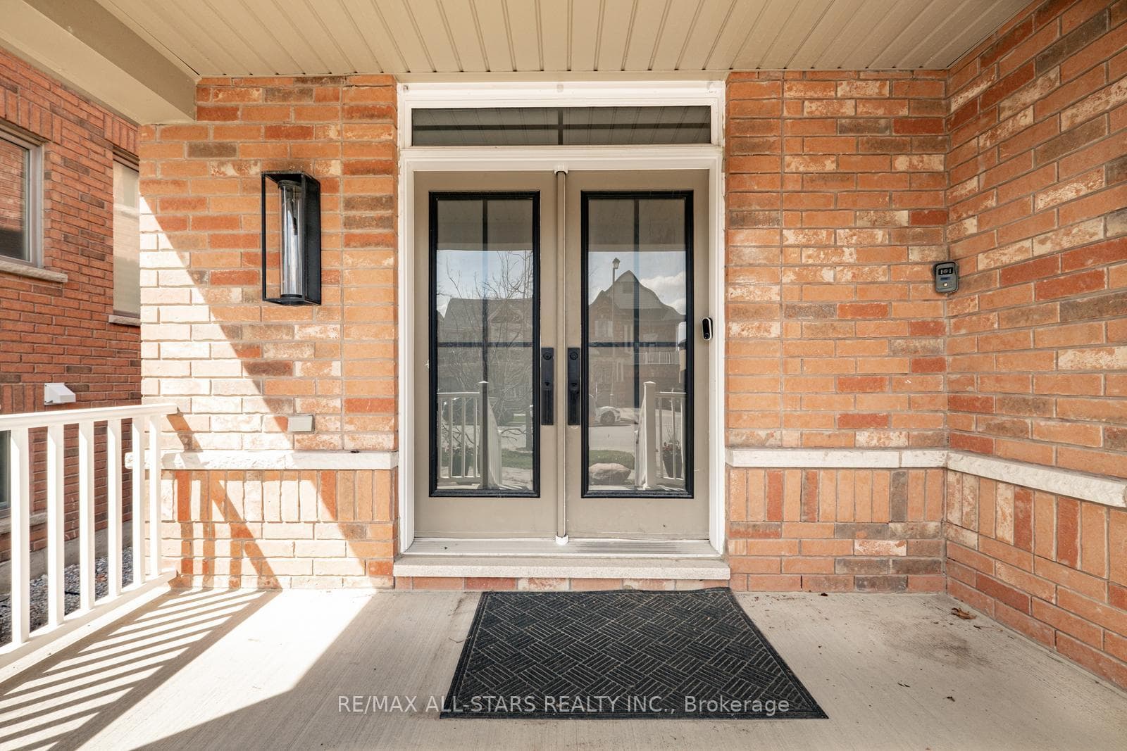 407 Mantle Avenue photo 3