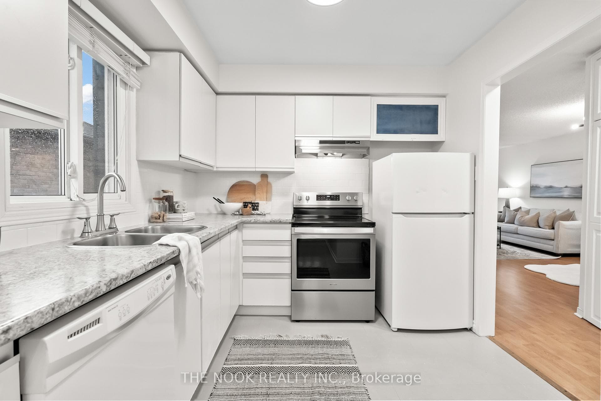 42 Glanville Crescent photo 12