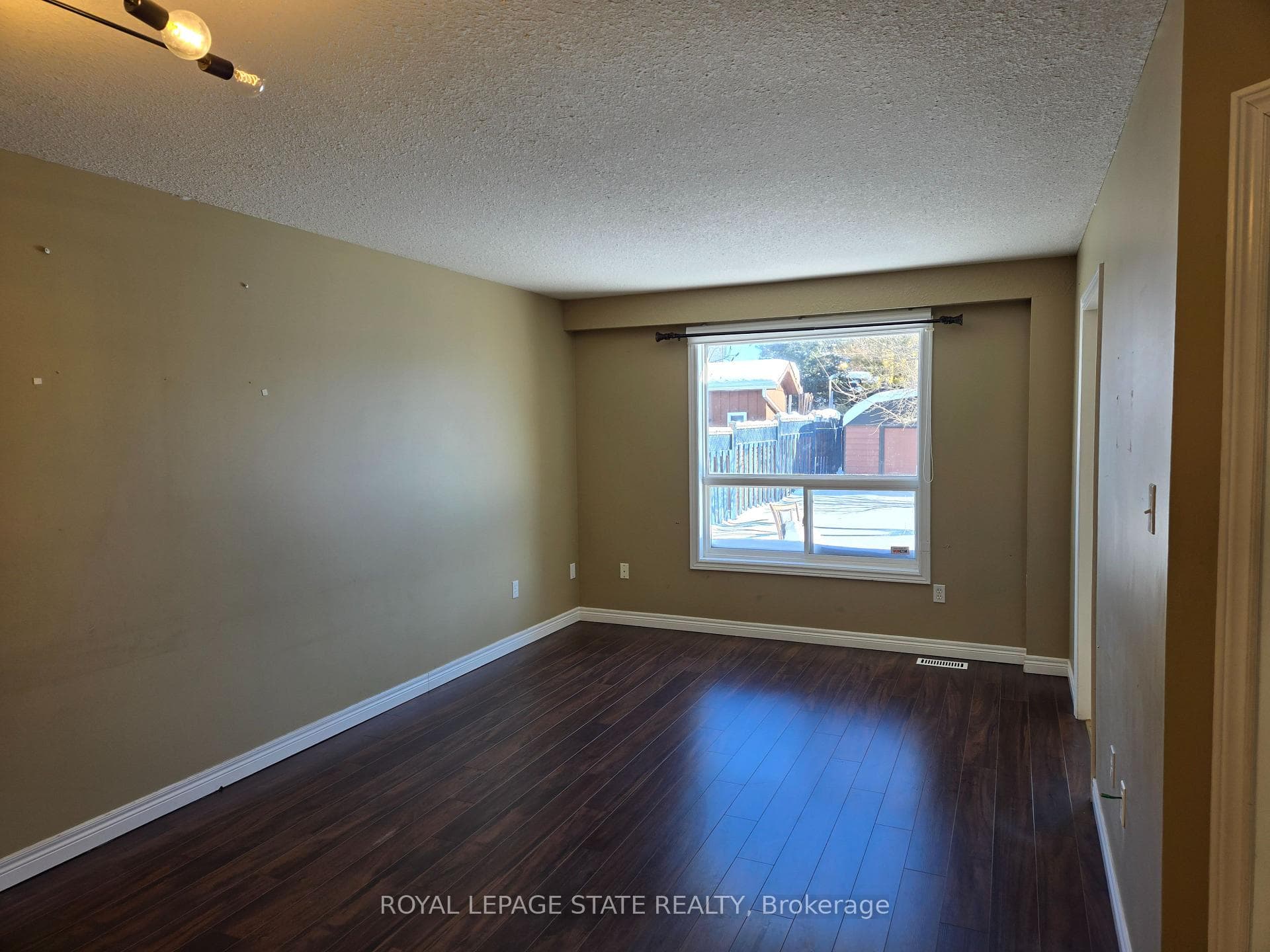 168 Whittaker Crescent photo 6