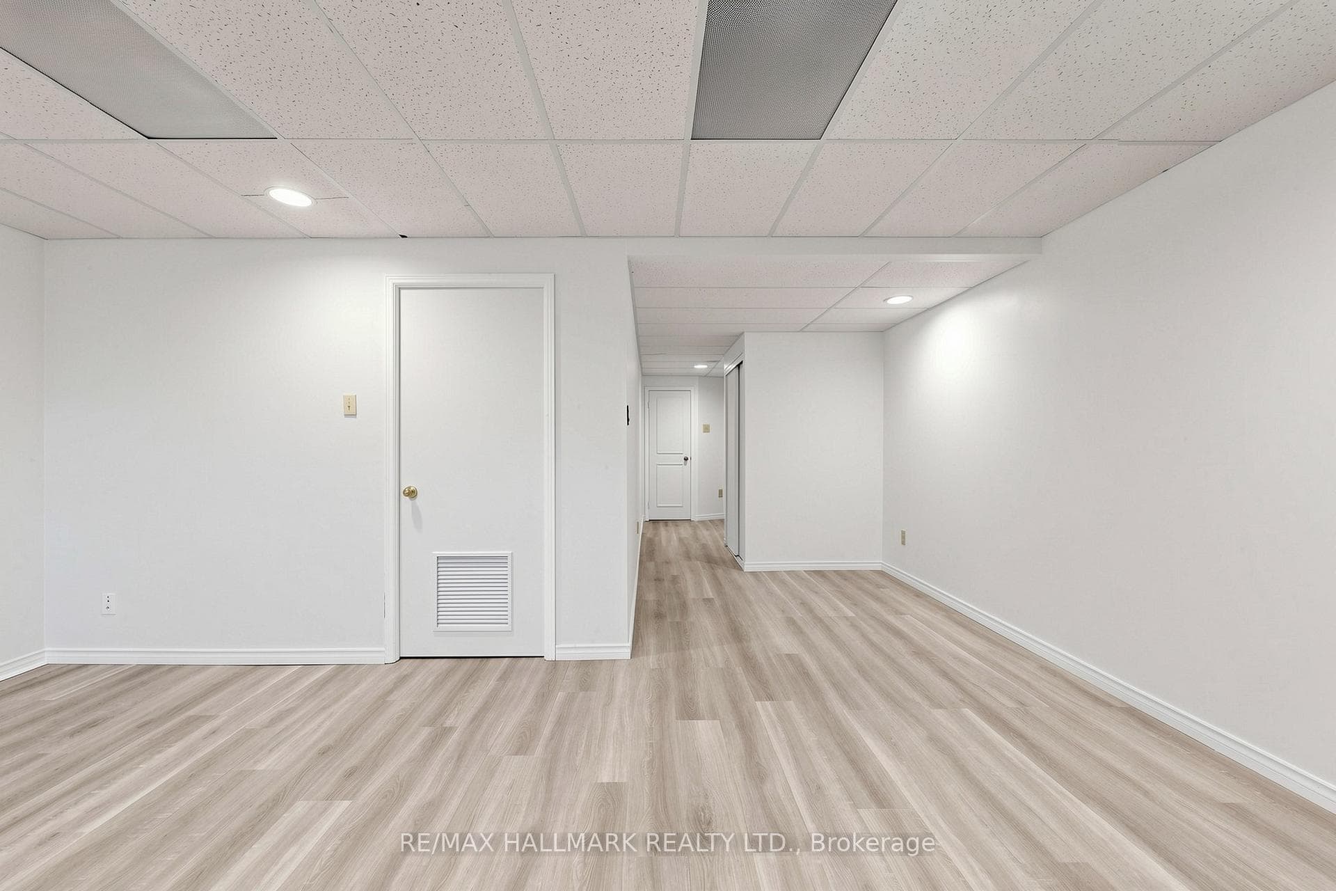 304 Maciver Boulevard photo 29