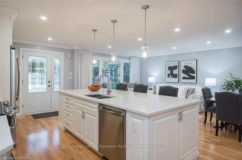 1252 TYRRELL Road photo 6