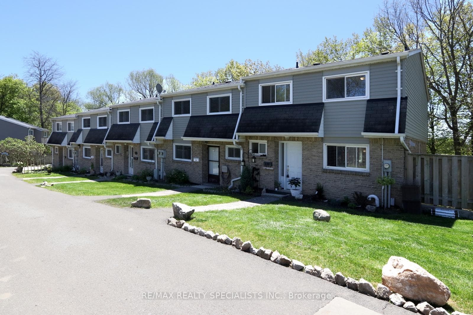 2050 Upper Middle Road Unit 138 photo 2