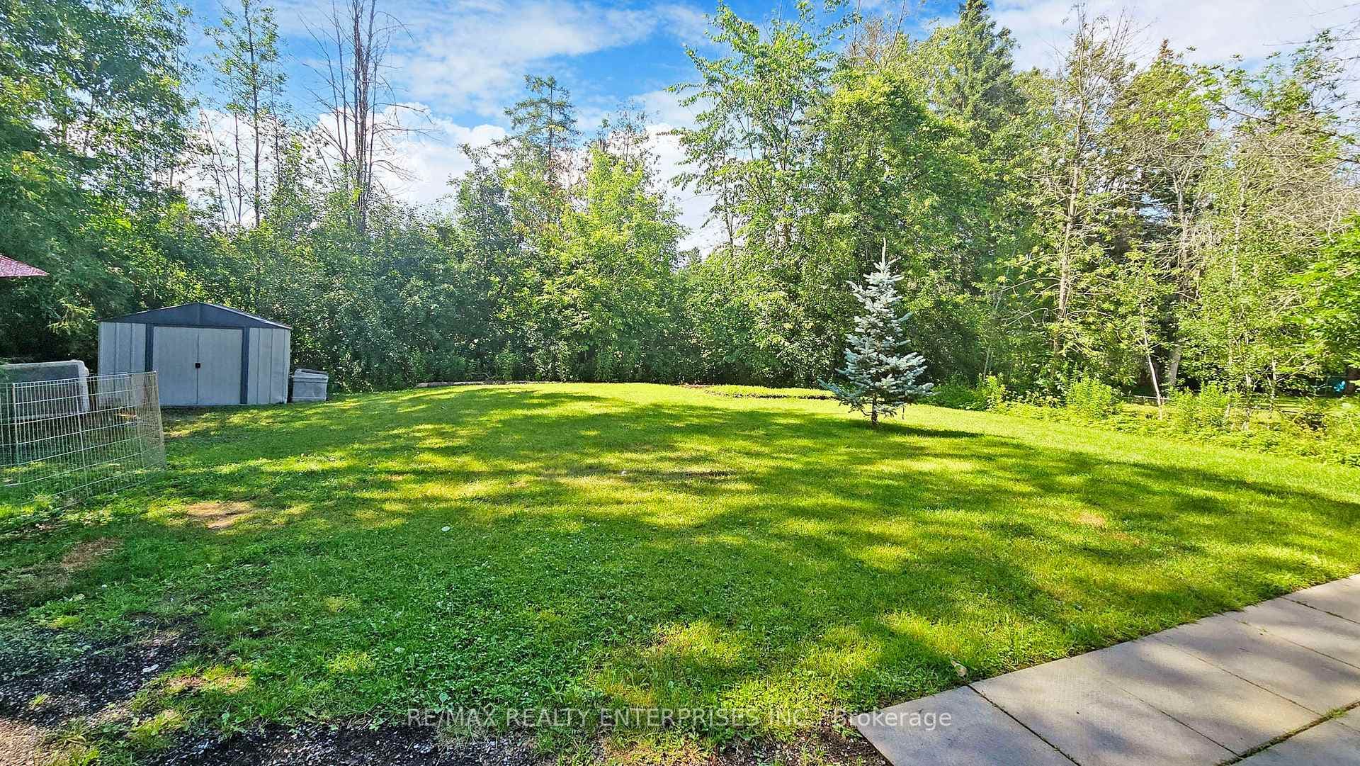 353 Front Street photo 26
