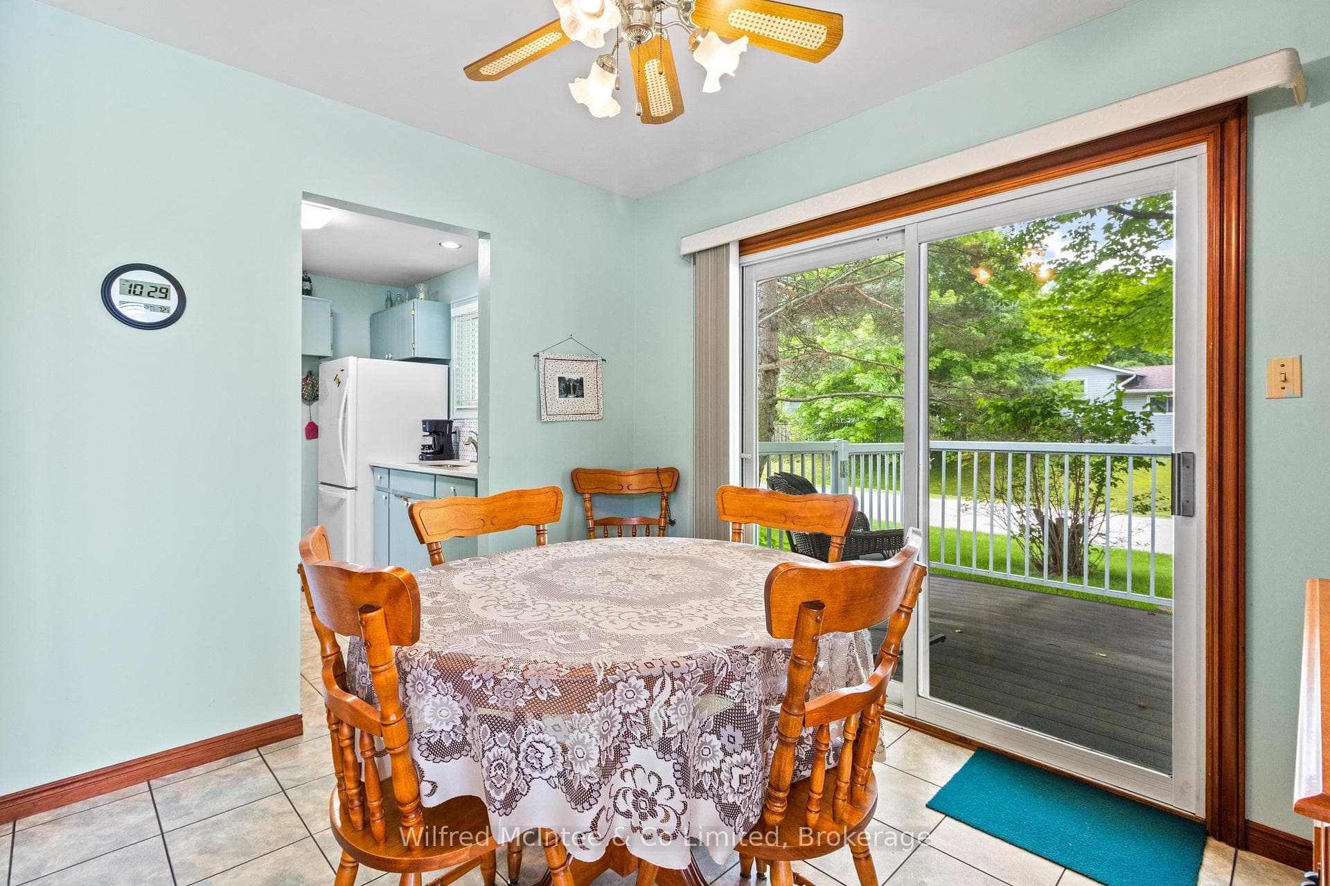 455 Bruce Street photo 26