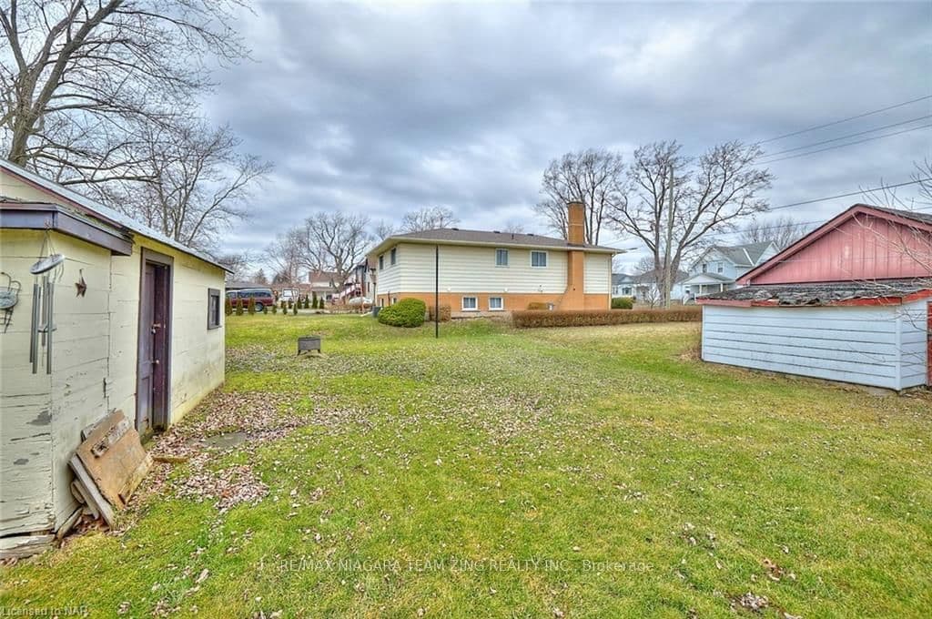 62 OAK Street photo 17