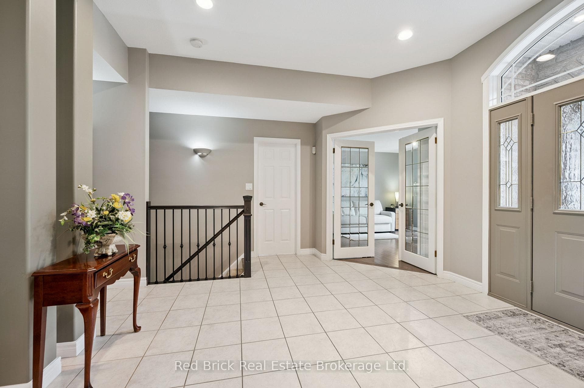 326 Erb Street photo 14