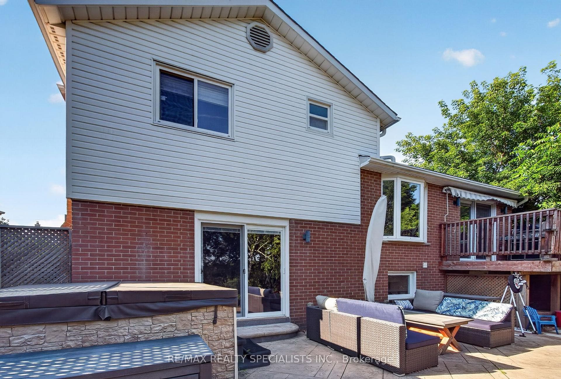 24 Regan Crescent photo 40