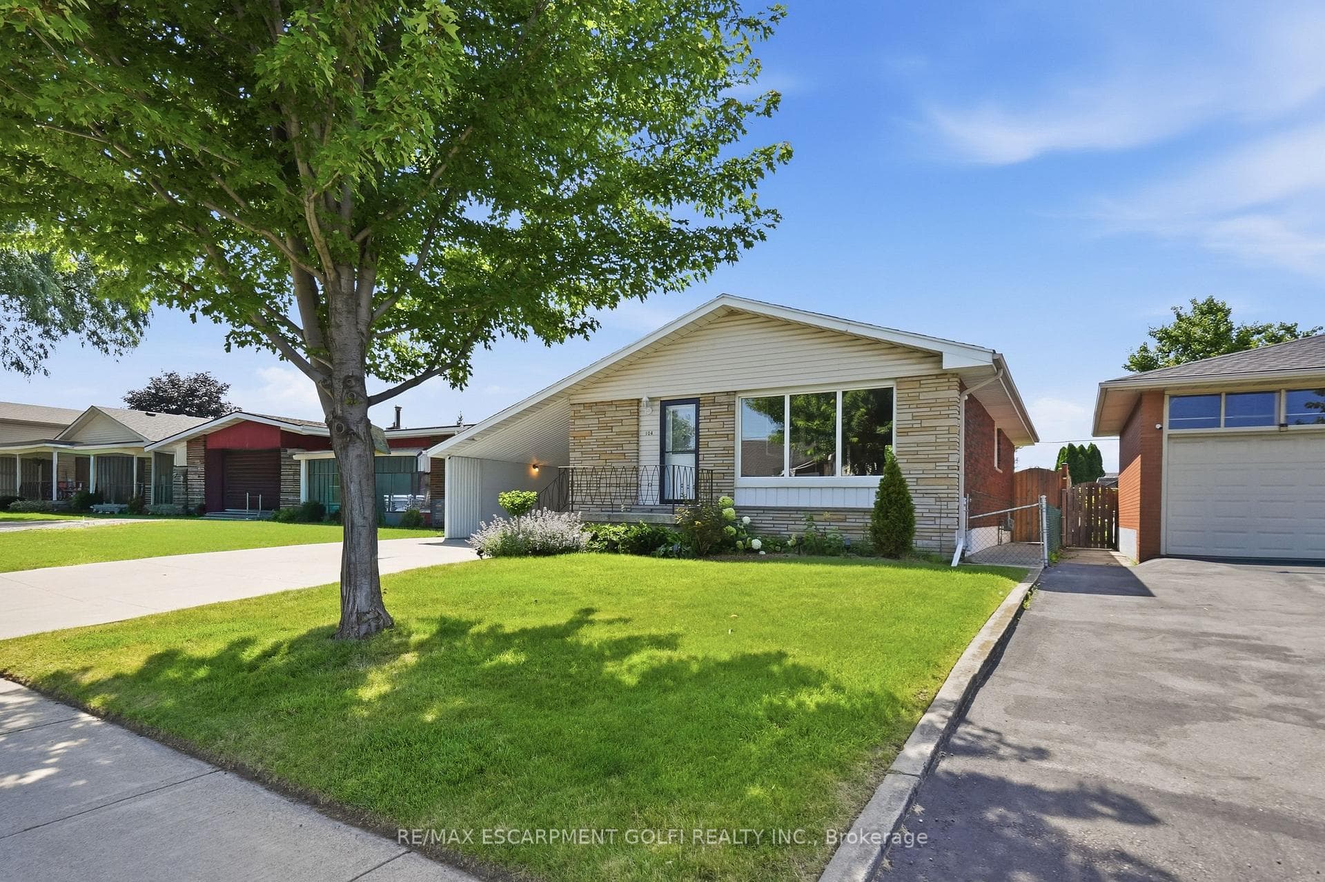 104 Nash Road photo 2