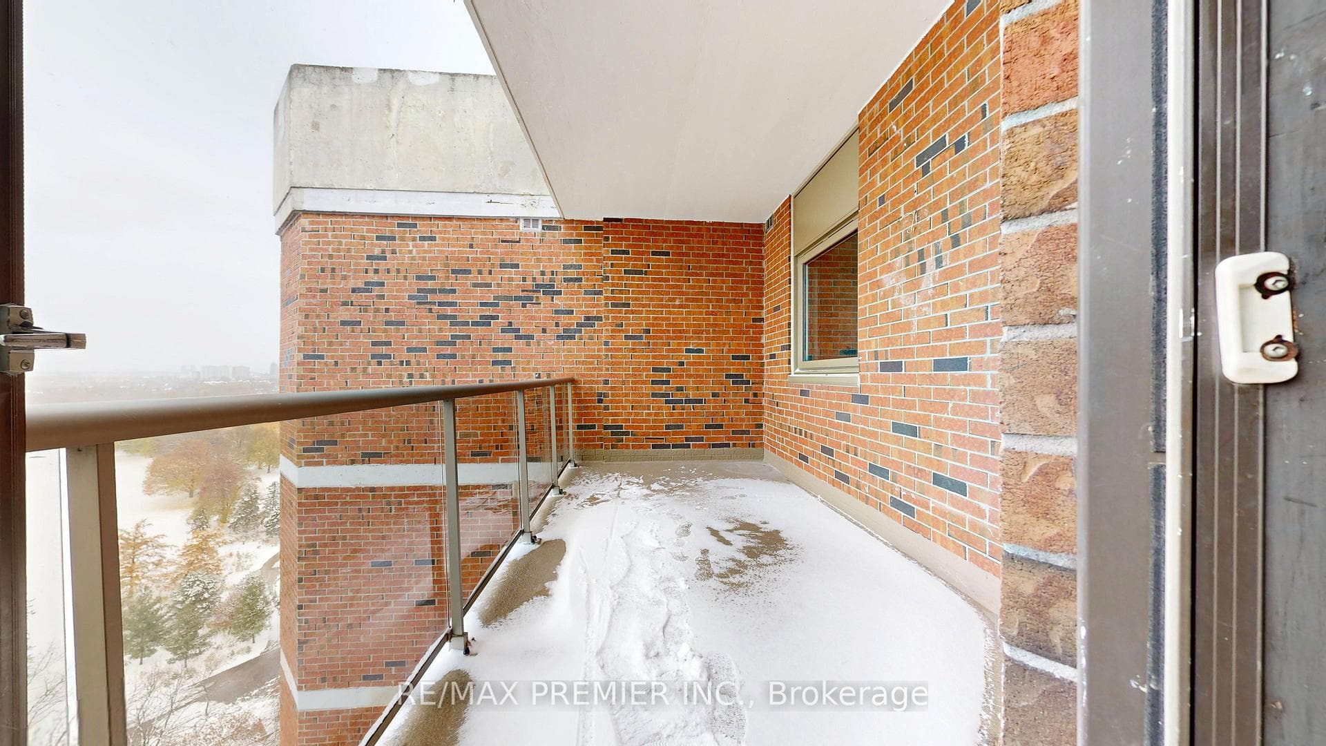 238 Albion Road Unit 1607 photo 20