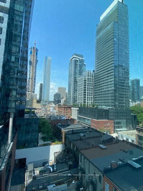 8 Wellesley Street Unit 805 photo 14