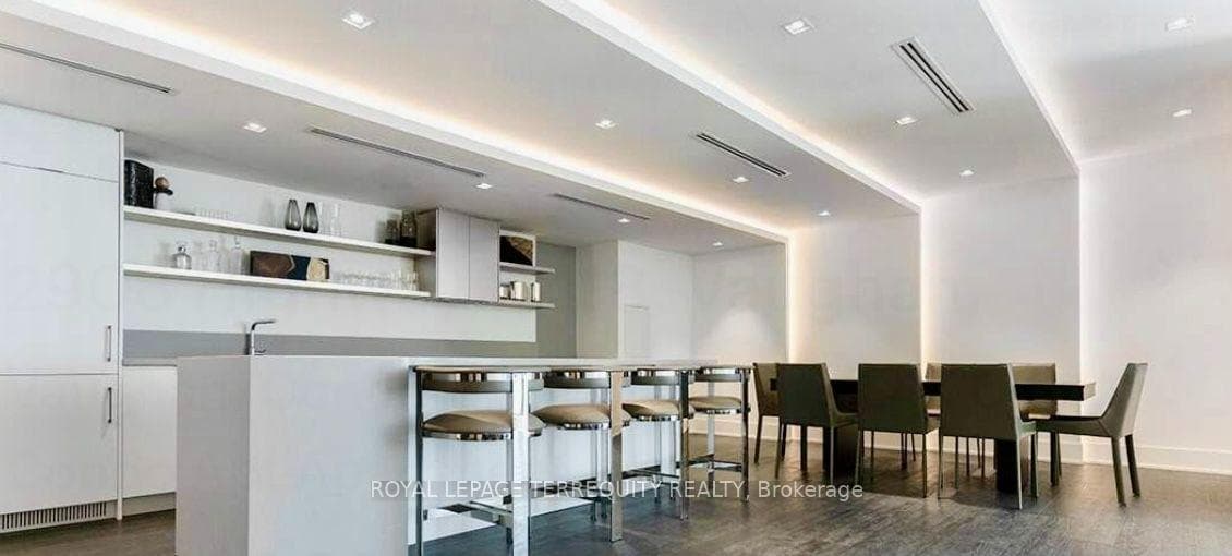 2908 Highway 7 Road Unit 507E photo 22