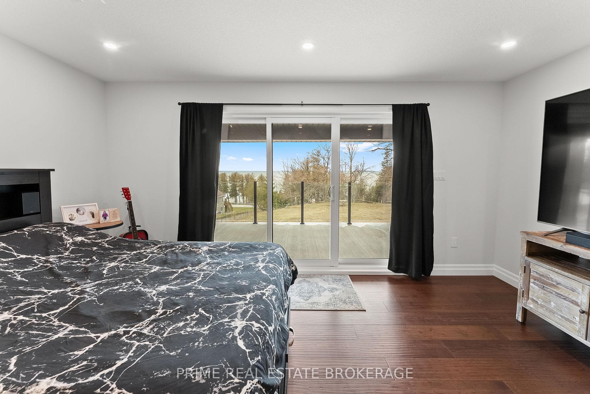 939 Bogdanovic Way photo 30