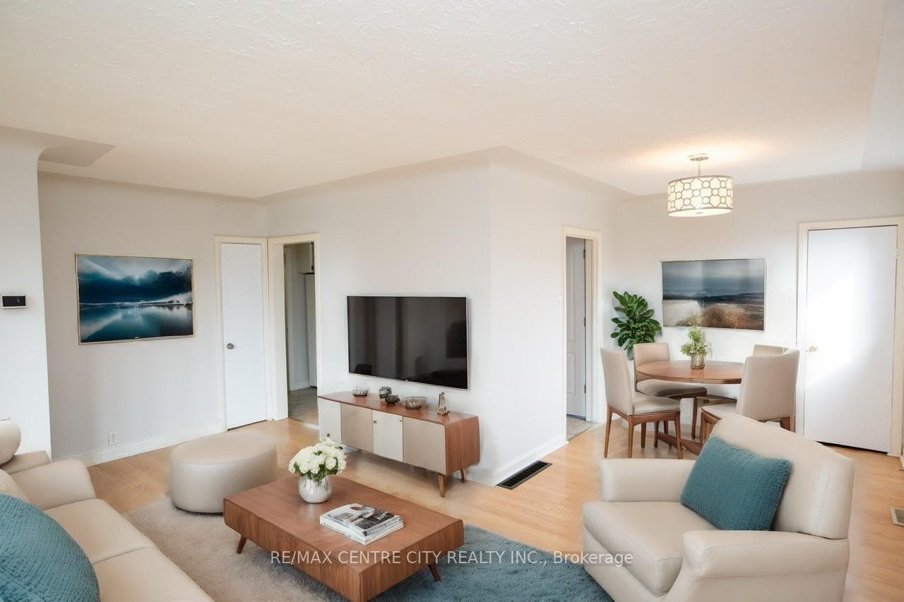 1644 Mardell Street photo 5