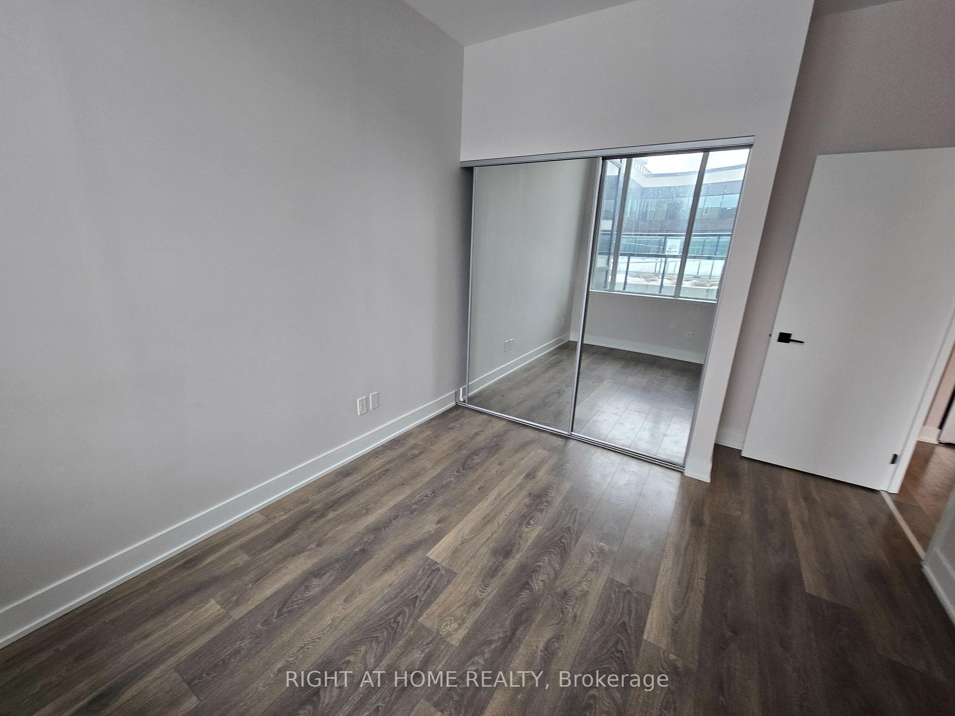 2485 Taunton Road Unit 354 photo 23
