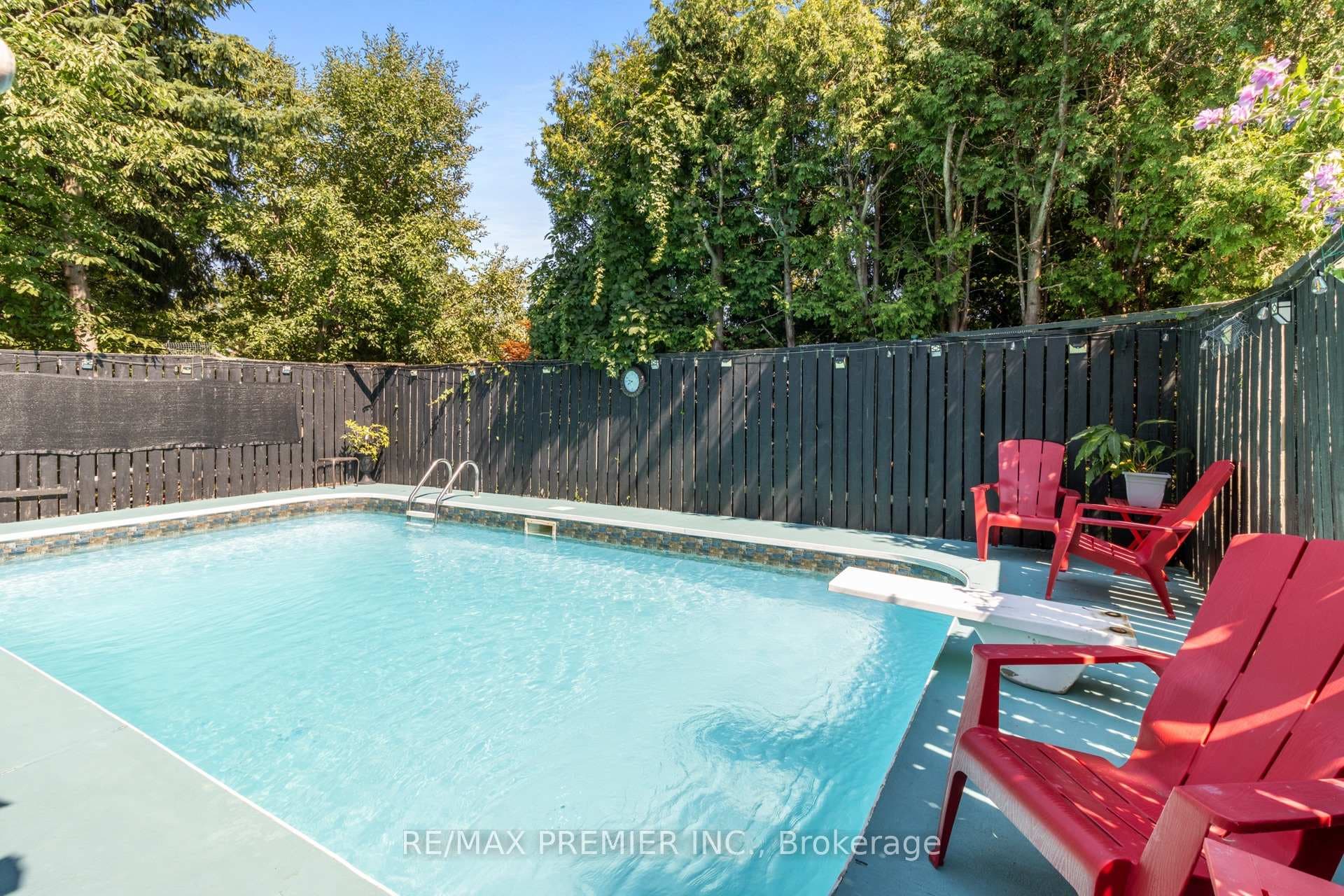 26 Ecclestone Drive photo 41