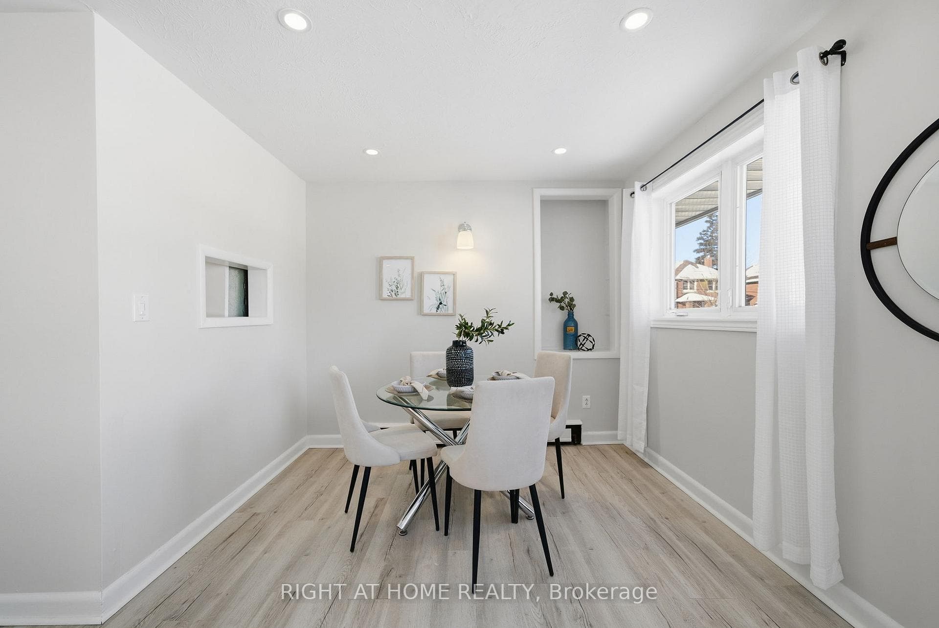 708 Carnegie Avenue photo 9
