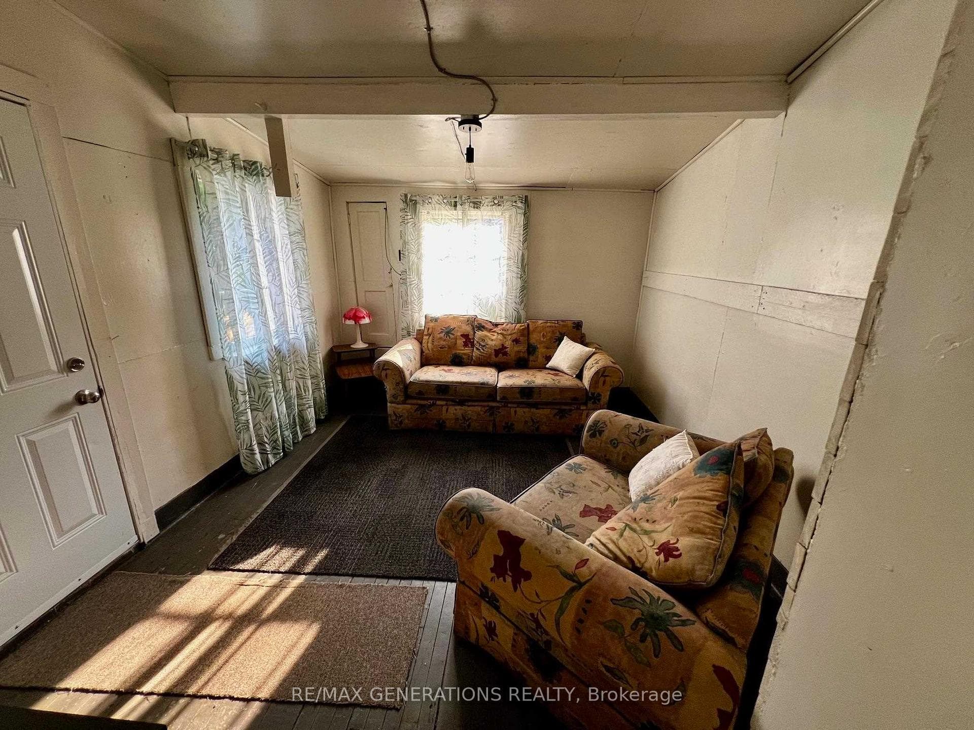 225 Norah Street photo 17