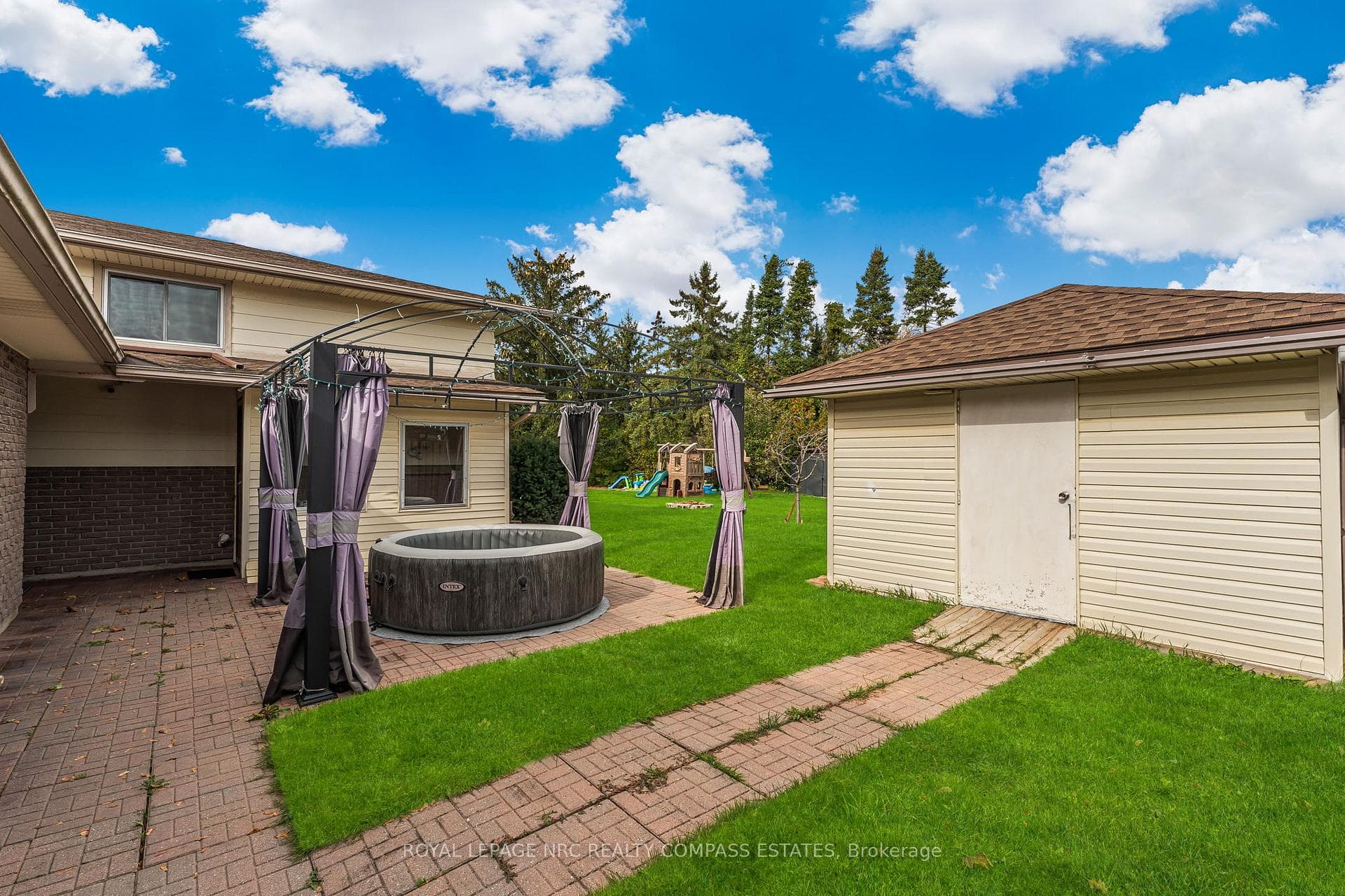 20 Prince Philip Drive photo 36