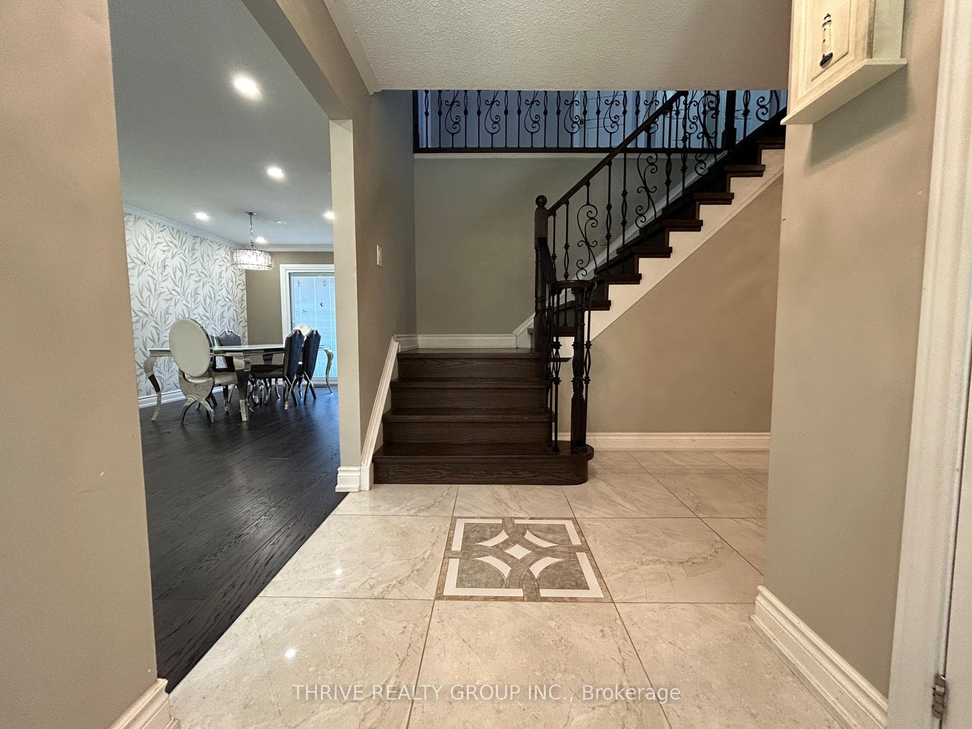 2386 Poplar Crescent photo 6